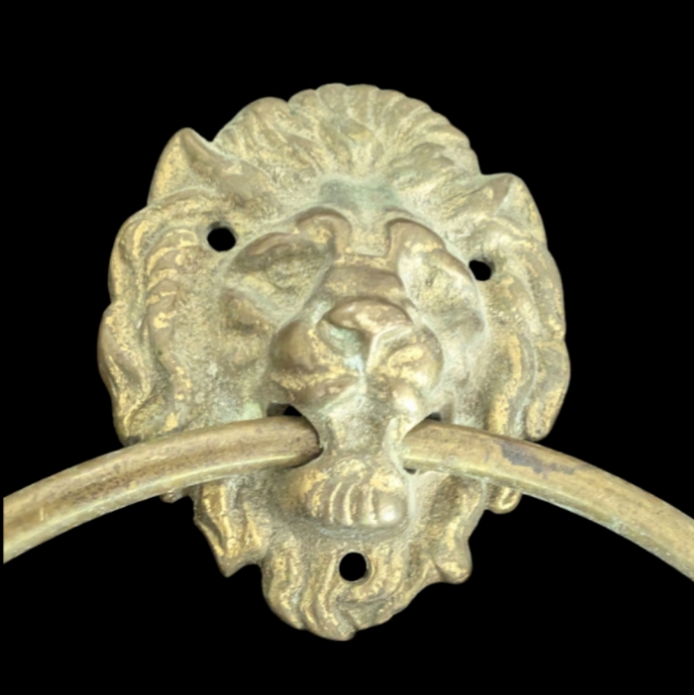 VINTAGE BRASS-LION HEAD WITH RING WALL TOWEL HOLDER 5" RING - Picture 2 of 4